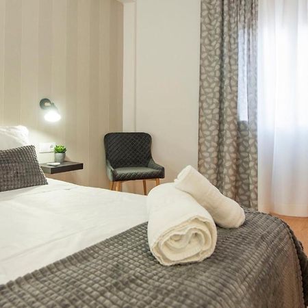 El Sueno De Carmelitas Con Parking Incluido - Apartamentos Aloha Toledo Bagian luar foto