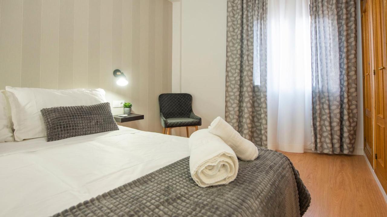 El Sueno De Carmelitas Con Parking Incluido - Apartamentos Aloha Toledo Bagian luar foto